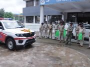पुलिस महानिरीक्षक जबलपुर जोन वर्मा द्वारा डायल-112 के उपलब्ध 29 वाहनों को हरी झंडी दिखाकर थानों एवं चौकियों के लिए किया गया रवाना