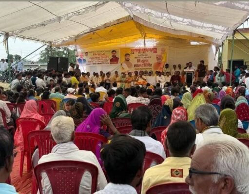 सांसद विवेक बंटी साहू द्वारा 100 दिन सेवा संकल्प और स्वास्थ्य के अंतर्गत चौरई के सिरेगाँव में हुआ स्वास्थ्य शिविर,