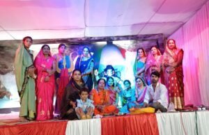 महिला मंडल द्वारा भजनों की प्रस्तुति गणेश उत्सव पर्व को बना रही आकर्षित
