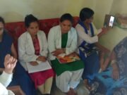 खबर का हुआ असर: पीड़िता के घर बयान लेने पहुंची स्वास्थ्य विभाग की टीम