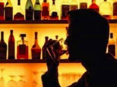 मुख्यमंत्री- जिला कलेक्टर के कड़े आदेश के बाद भी क्षेत्र की शराब दुकानों में धड़ल्ले से चल रहे अहाते