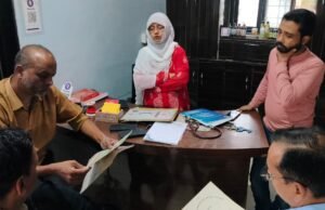 क्लीनिक सील की औपचारिक कार्यवाही से बौखलाए डॉक्टर