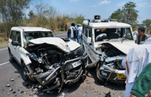 पुलिस वाहन और स्कॉर्पियो की भिड़ंत, टीआई सहित चार पुलिसकर्मी घायल