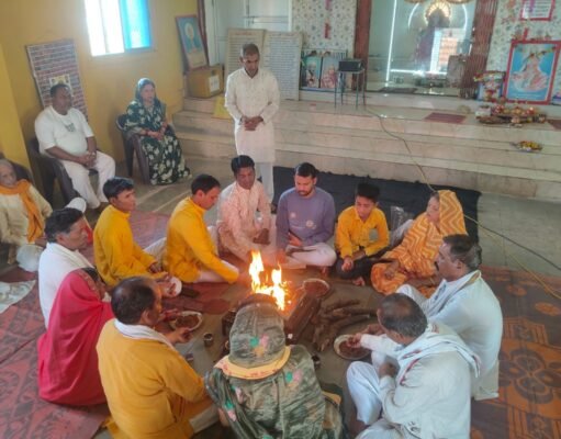 गायत्री जयंती एवं गंगा दशहरा पर गूंजे वैदिक मंत्र, एक कुंडीय हवन में उमड़ी श्रद्धा