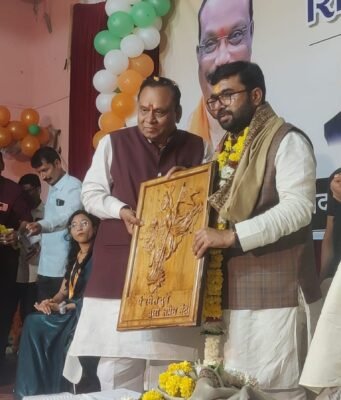 शिक्षक विषय के विशेषज्ञ हों, तभी विद्यार्थियों के व्यक्तित्व का बेहतर निर्माण संभव : डीडी उइके